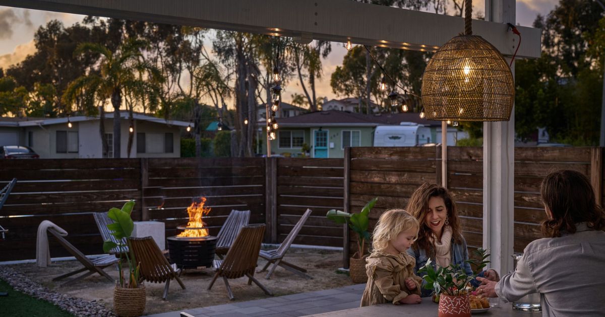 7 Ways to Accessorize Your Outdoor String Lights for the Perfect Backyard Lighting